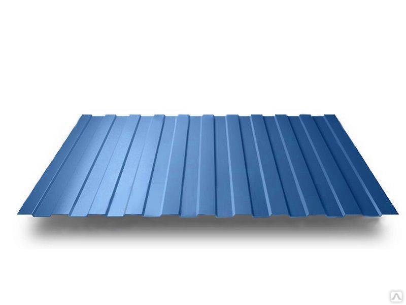 Профнастил или металлочерепица: что лучше для крыши