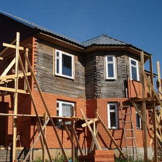 Внутренние стены и потолок . дом из бруса.