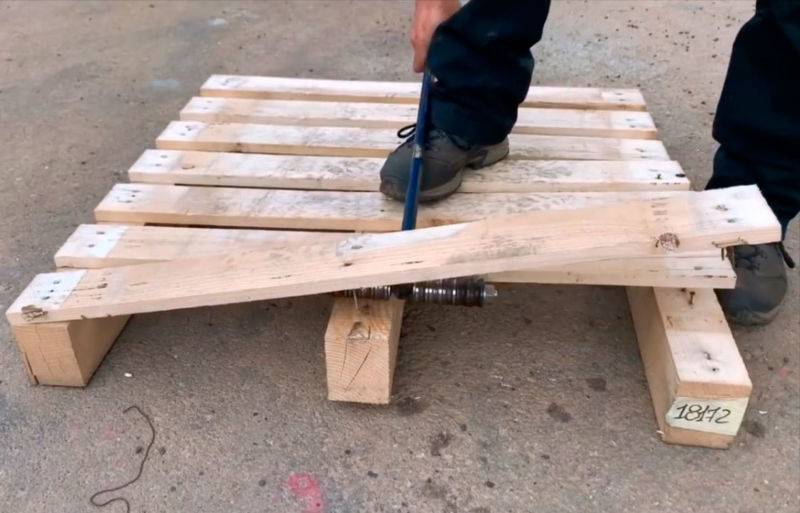 Шикарное кресло из поддонов на дачу своими руками – современно и не колхозно