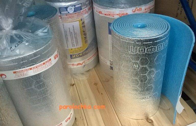 Фольгированный утеплитель для бани и сауны и утепление пола