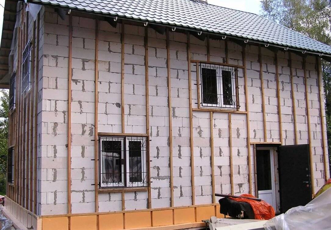 Занимаемся утеплением дома из газобетона снаружи