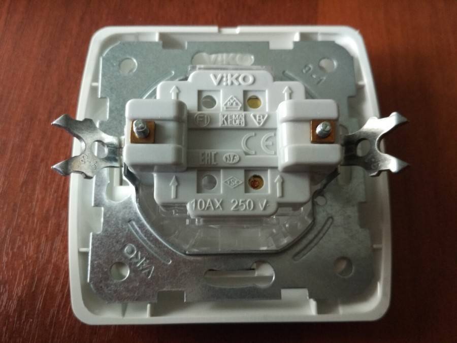 Как подключить выключатель: используем схемы