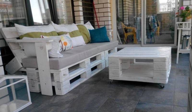 Шикарное кресло из поддонов на дачу своими руками – современно и не колхозно