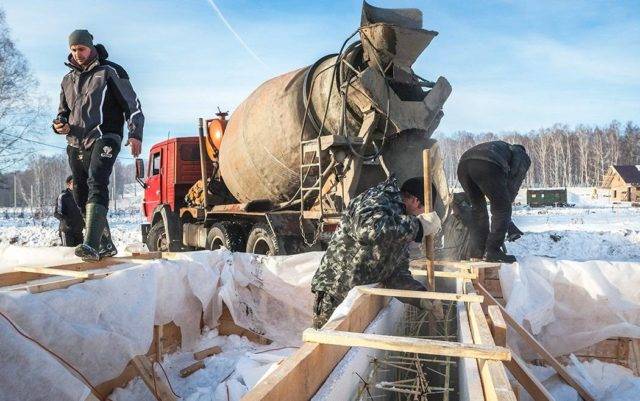 Как заливать фундамент зимой: подробная инструкция с фото и рекомендации специалистов