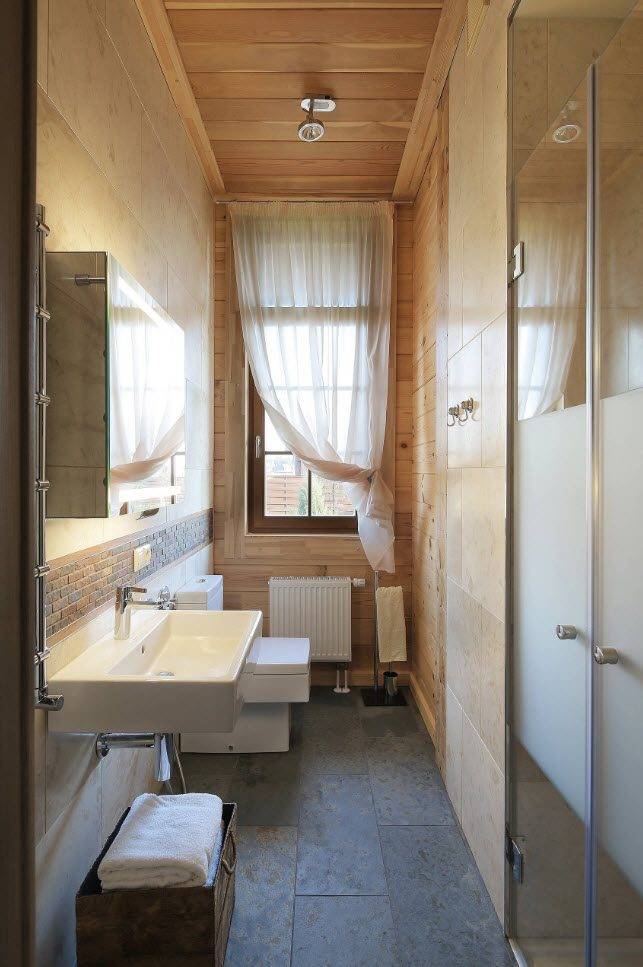 Внутренние стены и потолок . дом из бруса.