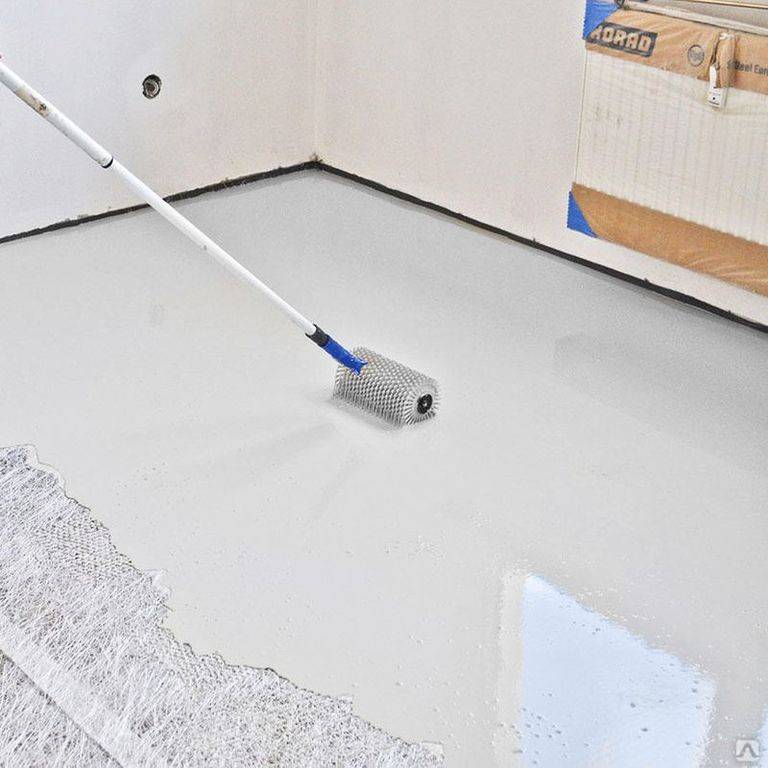 Заливка пола самовыравнивающейся смесью