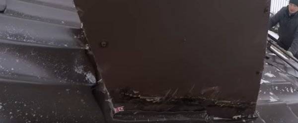 Герметизация печной трубы на крыше из профнастила — основные методы и пошаговая инструкция