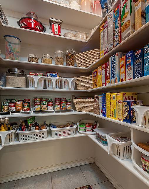 Полки на стену своими руками: изготавливаем по пошаговой инструкции