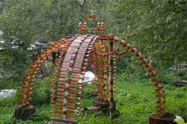 Поделки из пластиковых бутылок своими руками - для сада, дачи, огорода, фото идеи, мастер-классы + советы