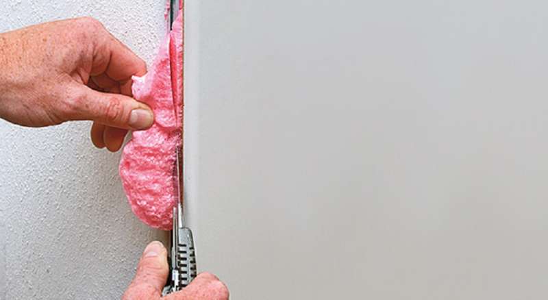 Чем отмыть монтажную пену: самые эффективные средства