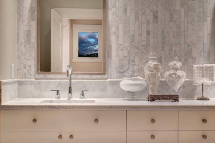 Аксессуары для ванной комнаты и туалета: 5 советов по выбору