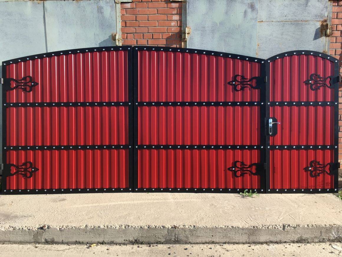 Калитки своими руками — 120 фото лучших вариантов подбора и применения. самые стильные и красивые современные калитки