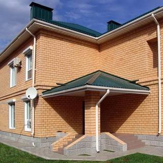 Внутренние стены и потолок . дом из бруса.