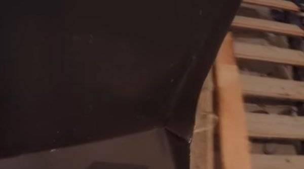 Герметизация печной трубы на крыше из профнастила — основные методы и пошаговая инструкция