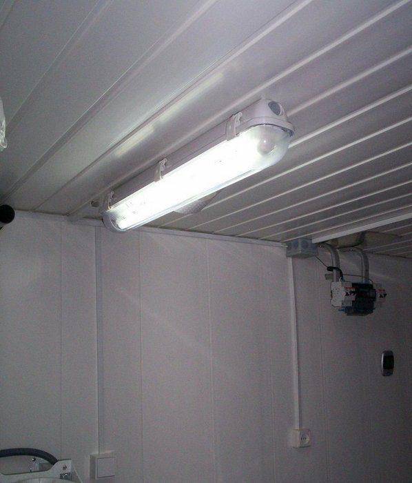 Переоборудовал гараж в квартиру, теперь ночую там и работаю
