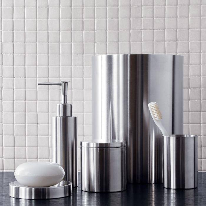 Аксессуары для ванной комнаты и туалета: 5 советов по выбору