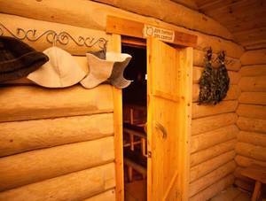 Дверь в парную: выбираем из готовых вариантов или делаем своими руками