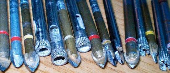 Каким сверлом сверлить кафельную плитку?